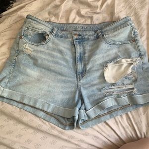 American eagle mom jeans shorts ❤️